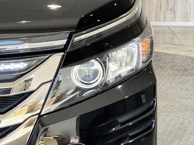Toyota VOXY 2016-11 13209-8