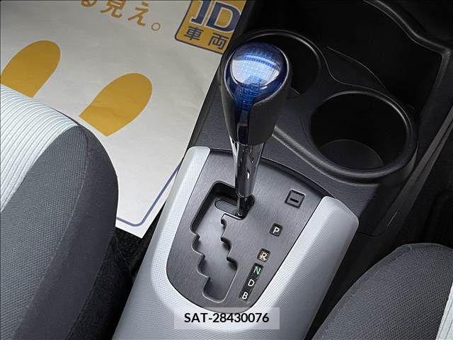 Toyota AQUA 2012-09 292323-11