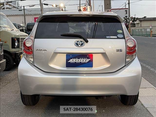 Toyota AQUA 2012-09 292323-14