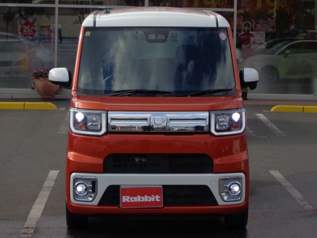 Daihatsu WAKE 2018-06 186448-4