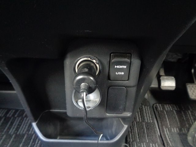 Daihatsu WAKE 2018-06 186448-21