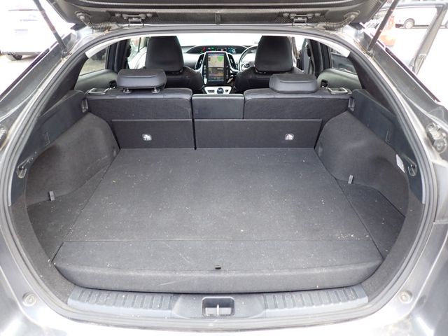 Toyota PRIUS PHV 2018-10 196167-10
