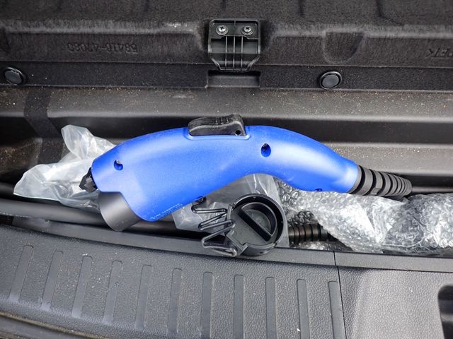 Toyota PRIUS PHV 2018-10 196167-11