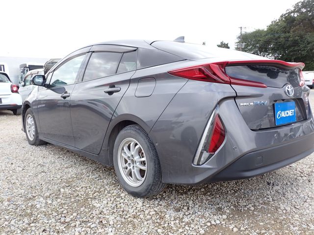 Toyota PRIUS PHV 2018-10 196167-2