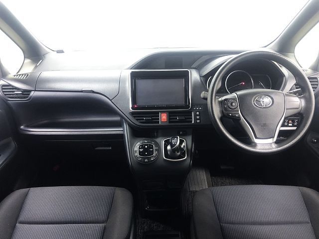 Toyota NOAH HYBRID 2015-03 193631-1