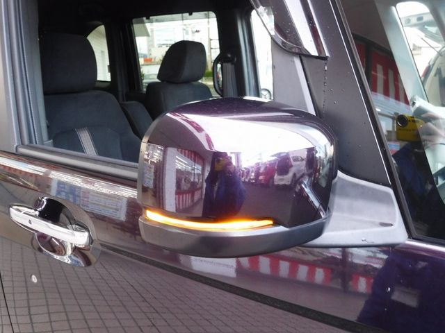 Honda N BOX CUSTOM 2019-04 188295-5