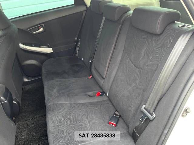 Toyota PRIUS 2013-07 385840-13