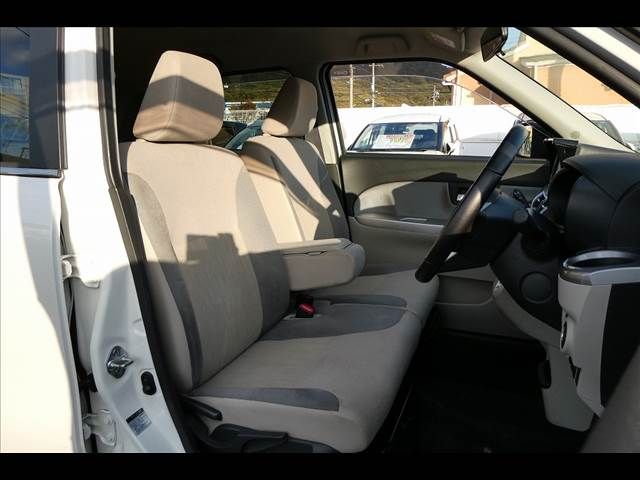 Daihatsu CAST 2016-05 189299-8
