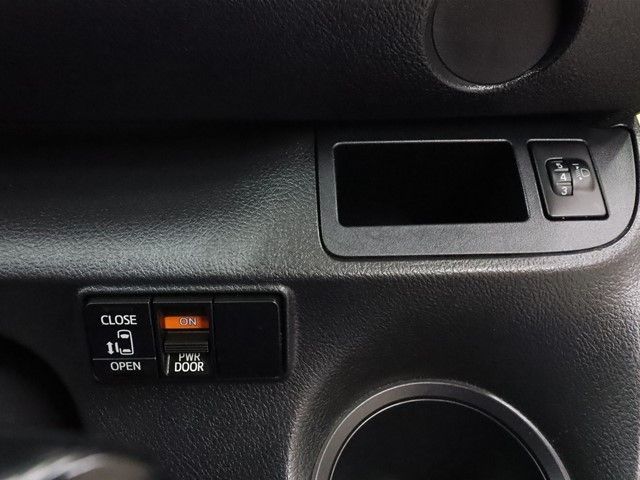 Toyota SIENTA 2015-12 6725-10