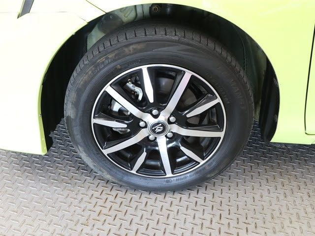 Toyota SIENTA 2015-12 6725-18