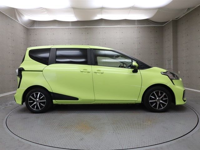 Toyota SIENTA 2015-12 6725-22