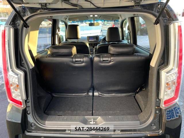 Daihatsu MOVE CUSTOM 2014-12 255606-11