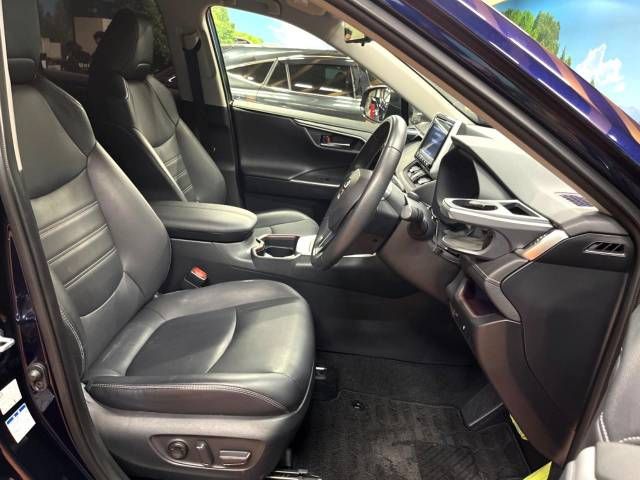 Toyota RAV4 2020-02 181523-8