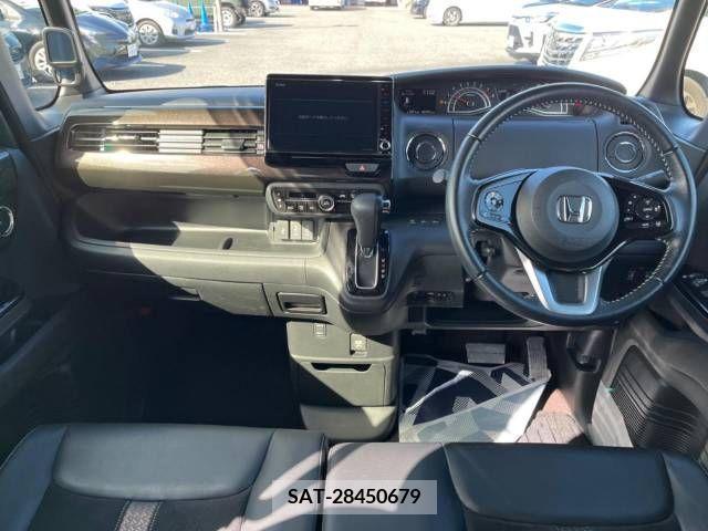 Honda N BOX CUSTOM 2019-06 222792-1