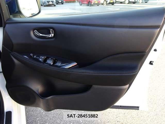 Nissan LEAF 2018-01 230455-11