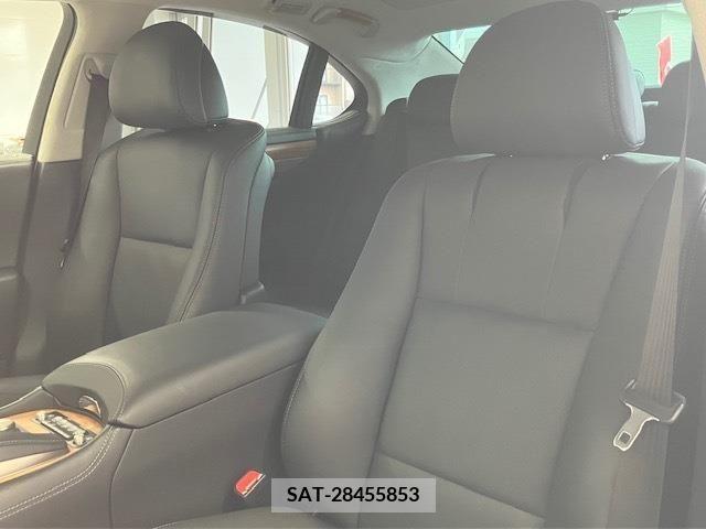 Lexus LS 2015-03 326636-6