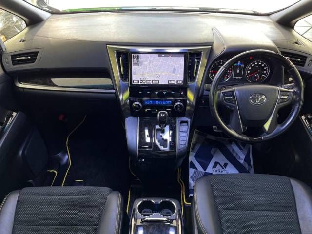 Toyota VELLFIRE 2017-01 181381-1