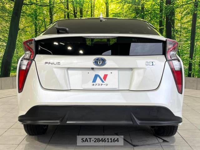 Toyota PRIUS 2016-07 380472-15