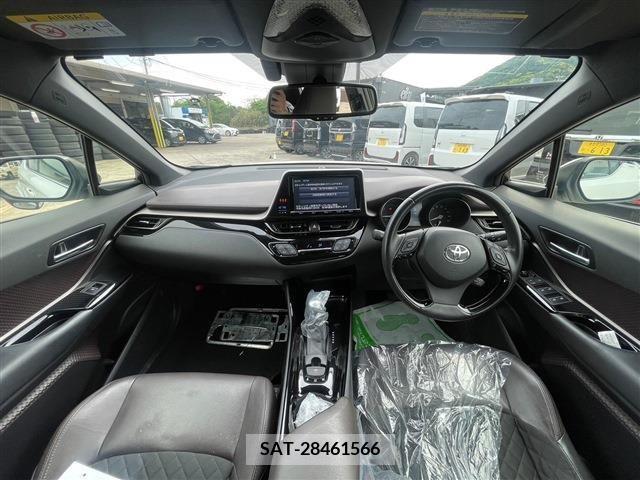 Toyota C-HR 2017-09 265238-1