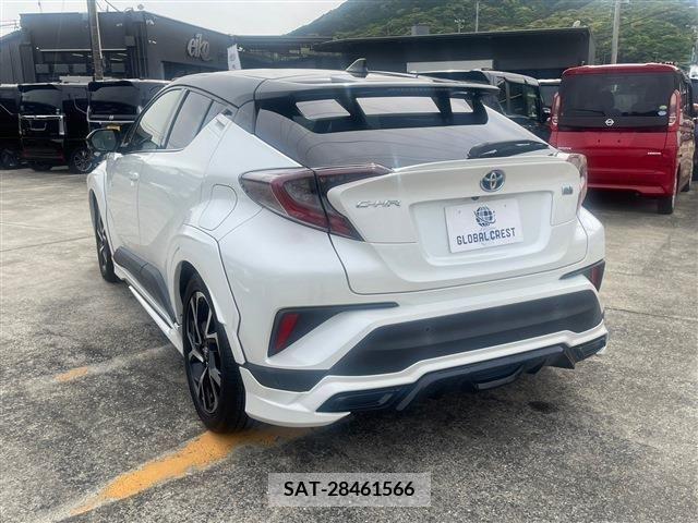 Toyota C-HR 2017-09 265238-10