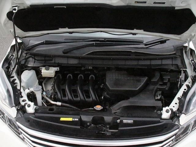 Nissan SERENA 2016-11 24158-17