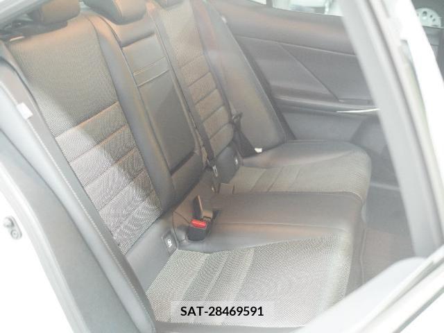 Lexus IS 2014-03 253297-20