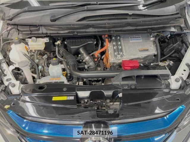 Nissan SERENA 2018-10 347094-19