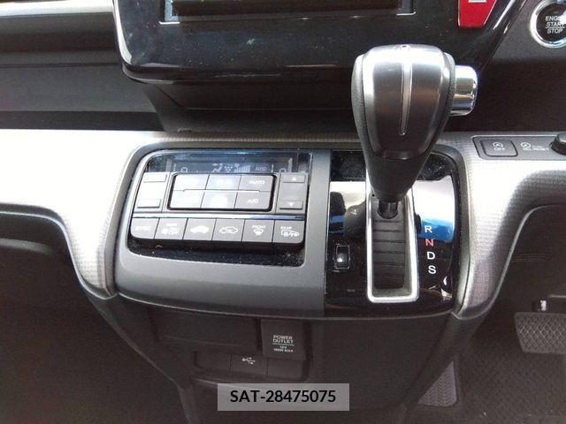 Honda e 2021-05 332221-10