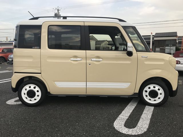 Suzuki SPACIA 2023-06 12745-7