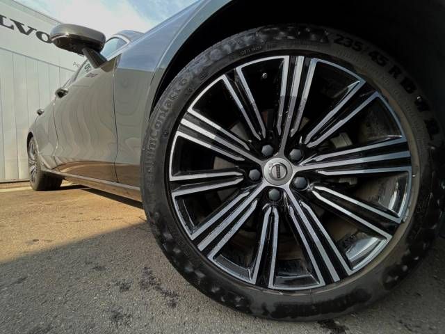 Volvo V60 2018-12 193907-15