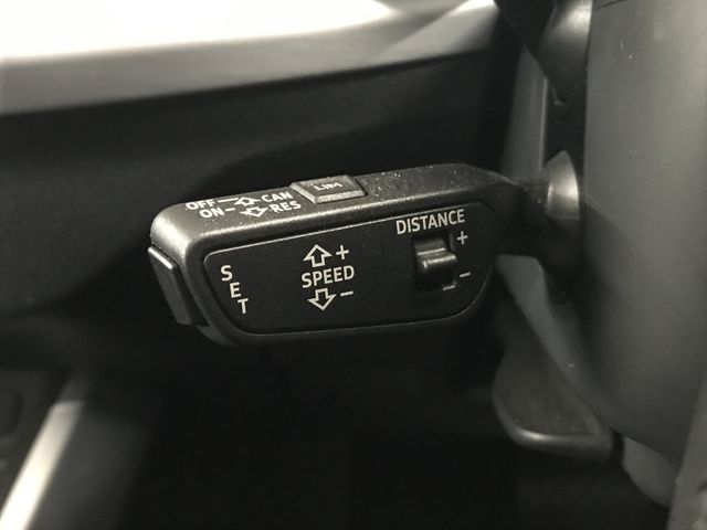 Audi Q2 2019-10 6953-20