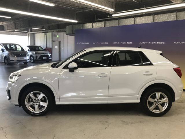 Audi Q2 2019-10 6953-7