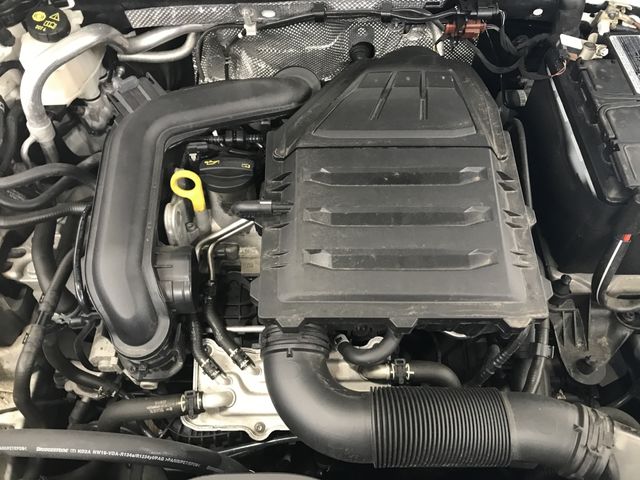 Audi Q2 2019-10 6953-29