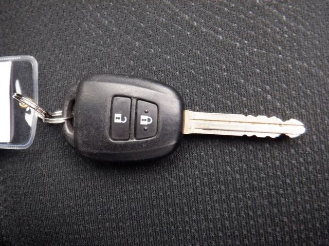 Toyota COROLLA AXIO 2018-10 10776-17