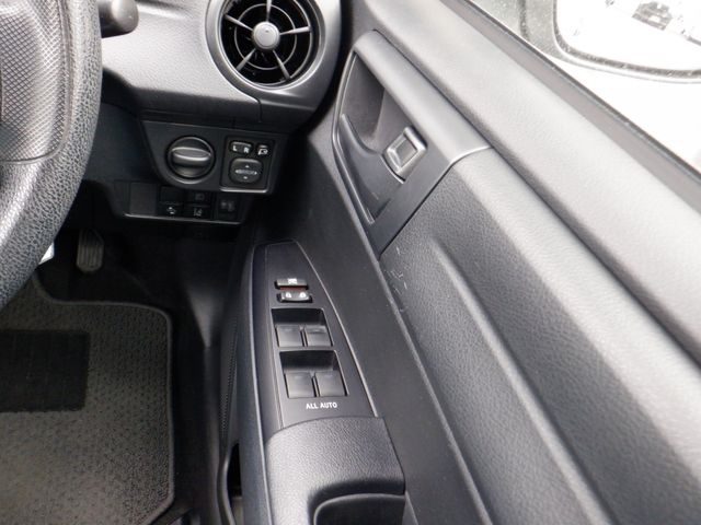 Toyota COROLLA AXIO 2018-10 10776-12
