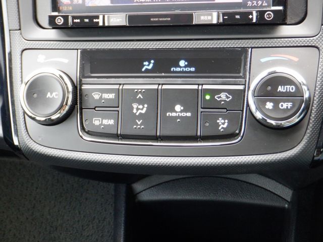 Toyota COROLLA AXIO 2018-10 10776-7