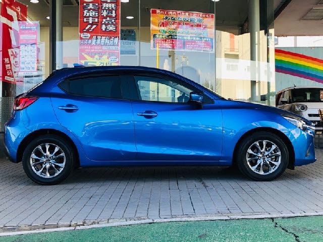 Mazda DEMIO 2018-11 8339-4