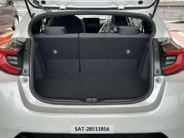 Toyota YARIS 2022-10 340887-7