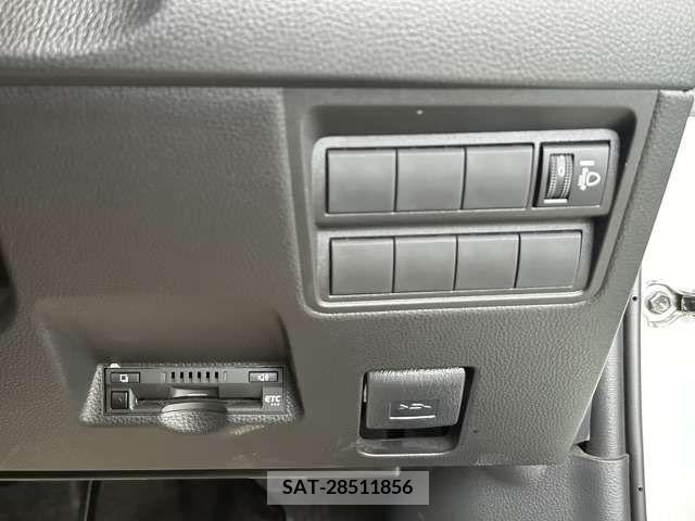 Toyota YARIS 2022-10 340887-14
