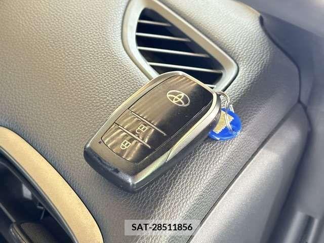 Toyota YARIS 2022-10 340887-13