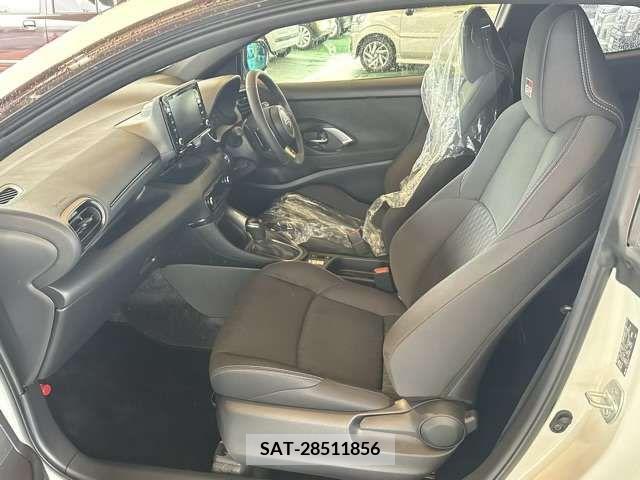 Toyota YARIS 2022-10 340887-4