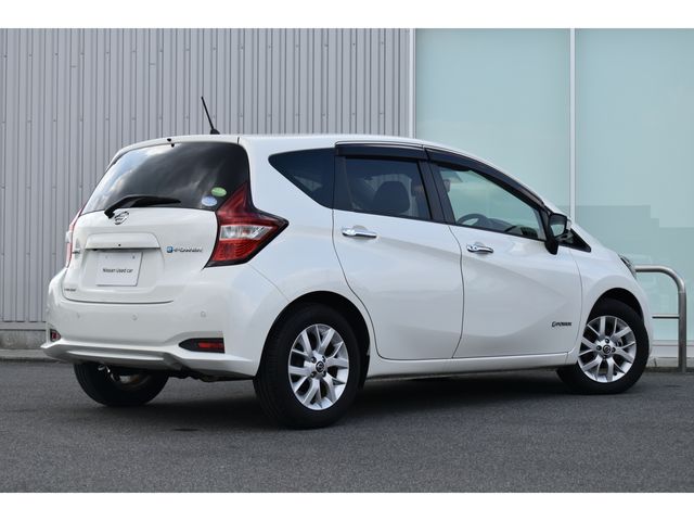 Nissan NOTE 2018-09 185014-1