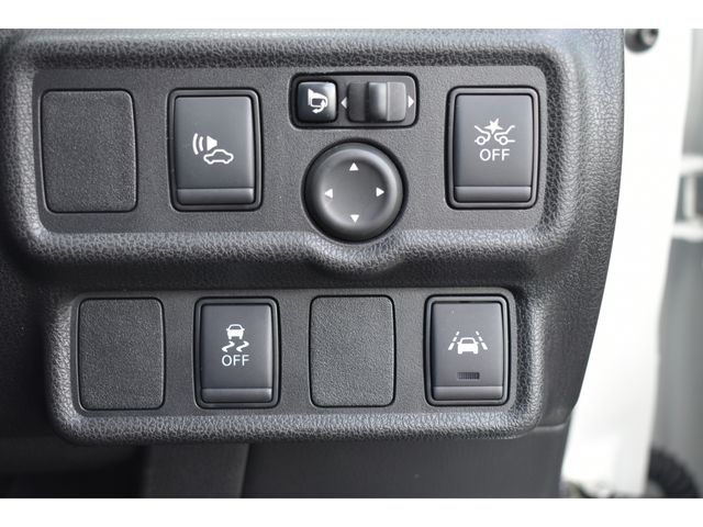Nissan NOTE 2018-09 185014-7