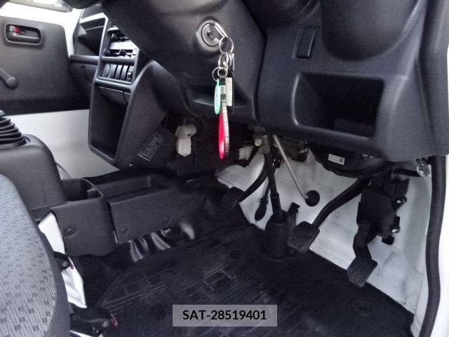 Nissan CLIPPER 2017-12 200363-16