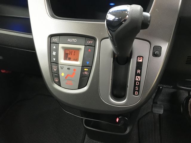 Daihatsu MOVE CUSTOM 2013-06 182169-17