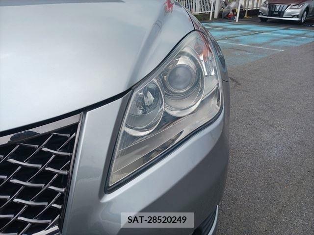 Suzuki KIZASHI 2011-01 340737-20