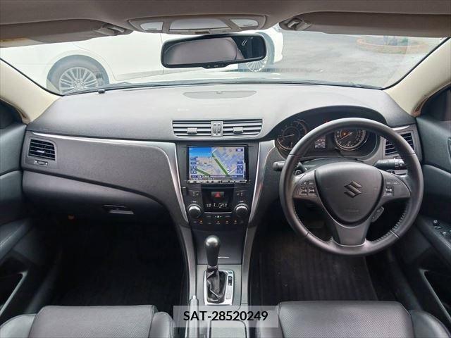 Suzuki KIZASHI 2011-01 340737-1