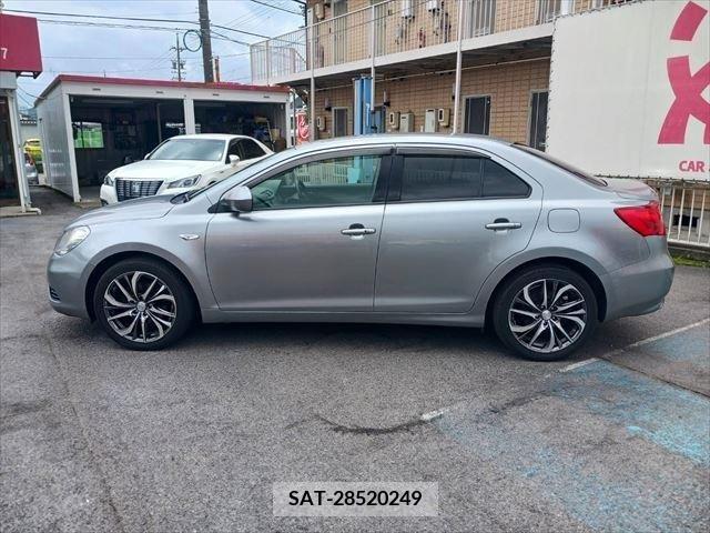 Suzuki KIZASHI 2011-01 340737-18