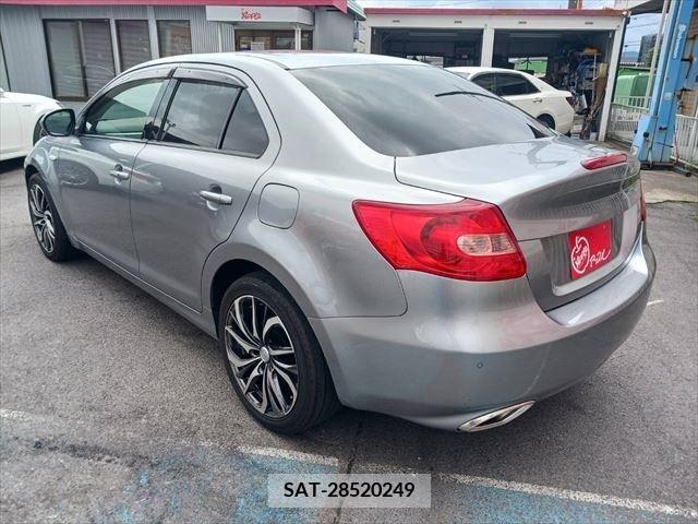 Suzuki KIZASHI 2011-01 340737-17