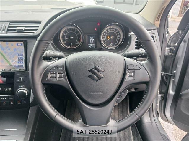 Suzuki KIZASHI 2011-01 340737-9